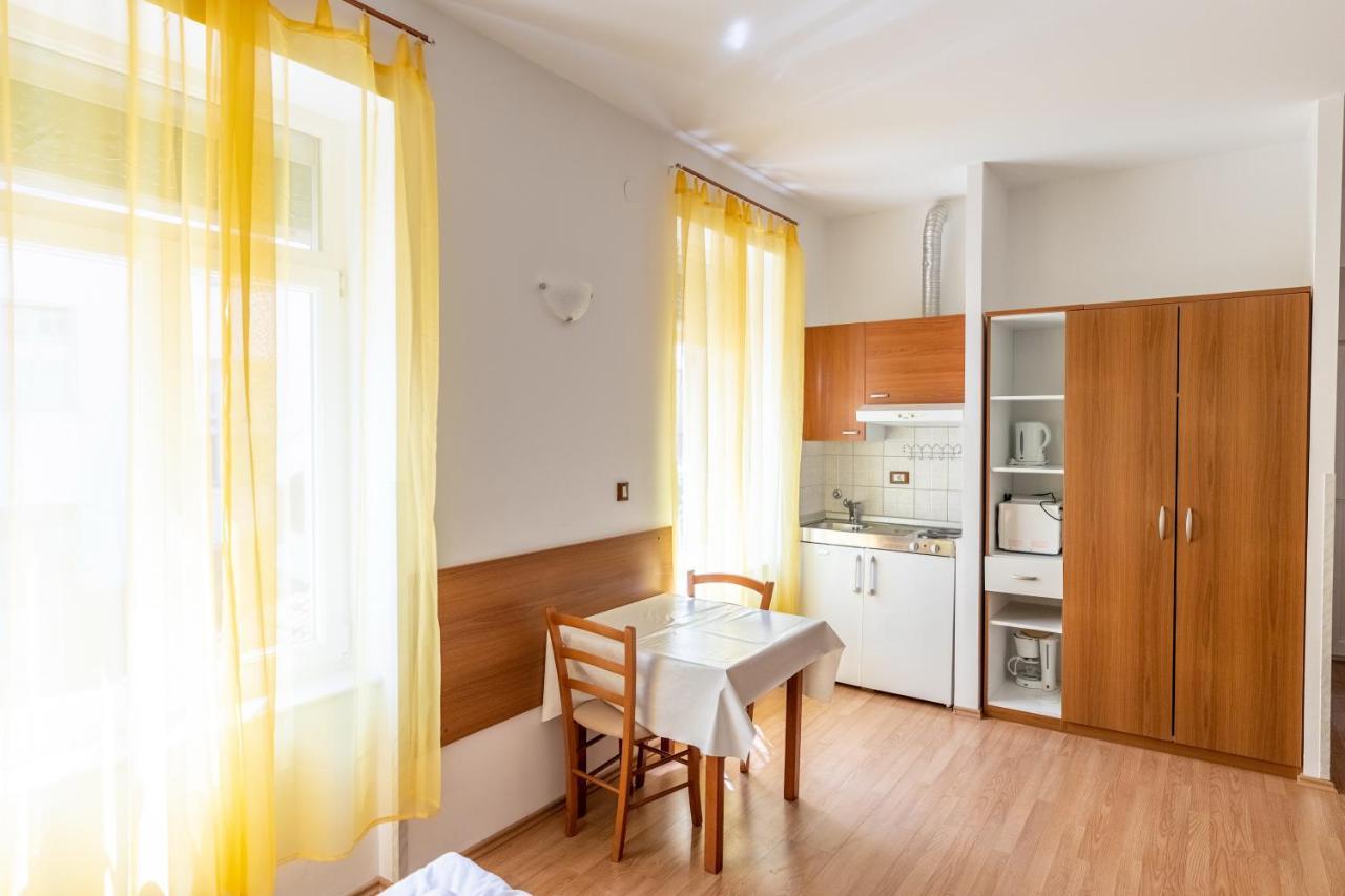 Apartments Liburnija Opatija Eksteriør billede