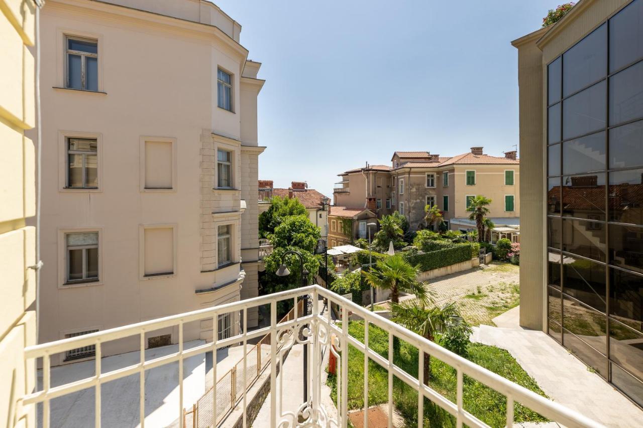 Apartments Liburnija Opatija Eksteriør billede